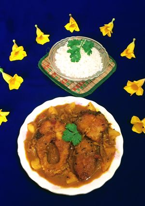 A picture of Fish in Onion Potato Gravy.