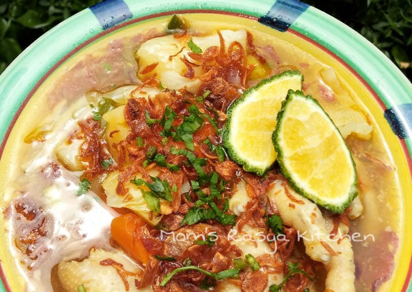 Sop Ceker & Kepala Ayam