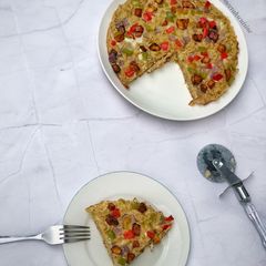 A picture of Indomie pizza.