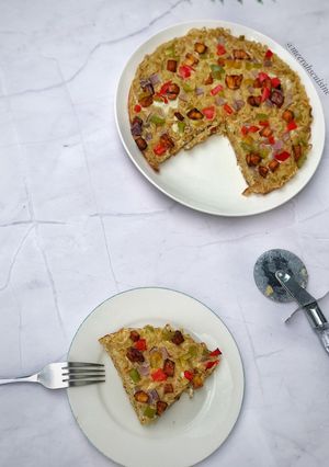 A picture of Indomie pizza.