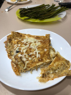 Una foto de Tortilla a las finas hierbas con queso