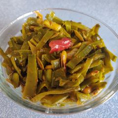 A picture of Avaraikai Poriyal Broad Beans Fry.