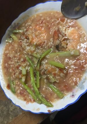 Hình của món Cháo yến mạch vớt tôm sốt cà chua.
