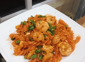 Hình của món Nui xào tôm.