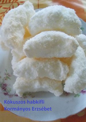 Kókuszos habkifli recept fotója