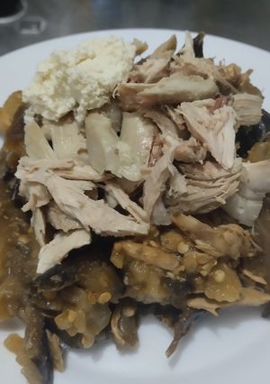 Una foto de Berenjenas con pollo bbq🍗🍯🍆
