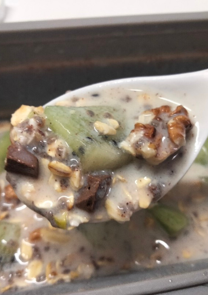 Una foto de Almuerzo saludable 🥝🍫🥣