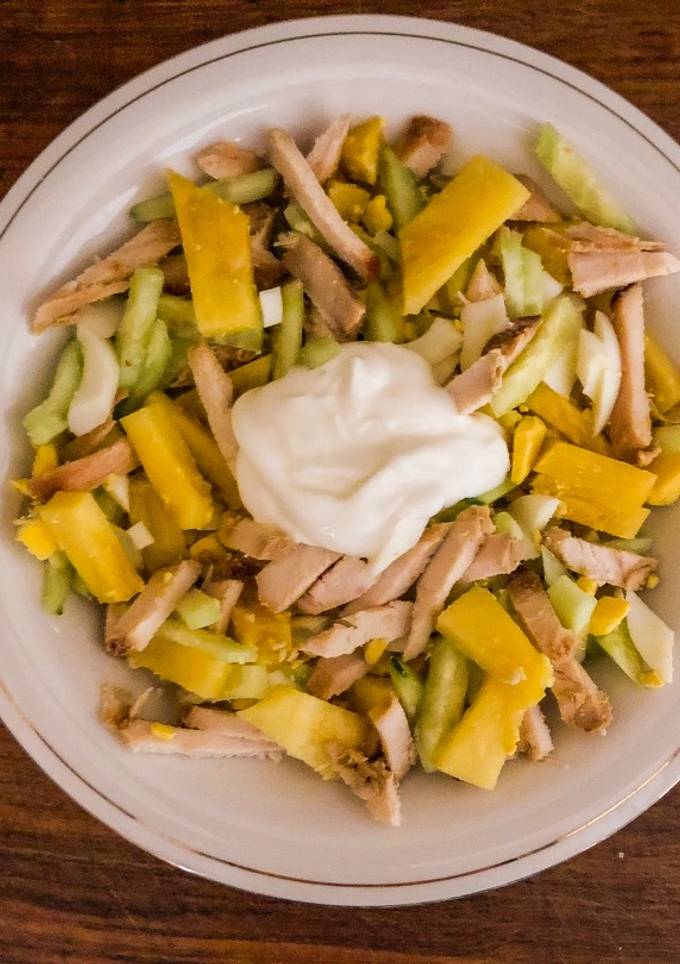 Диетический салат с курицей