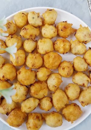A picture of Water yam fritters.