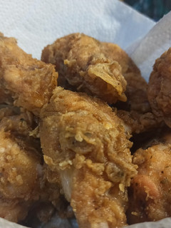 Una foto de Alitas de pollo tipo KFC