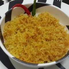 A picture of Jhuri Aloo Bhaja /Crispy Fried Potatoes.