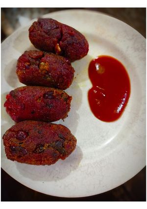 নিরামিষ বিটের পকোড়া (niramish Beetroot Pakora recipe in Bengali) রেসিপির প্রধান ছবি