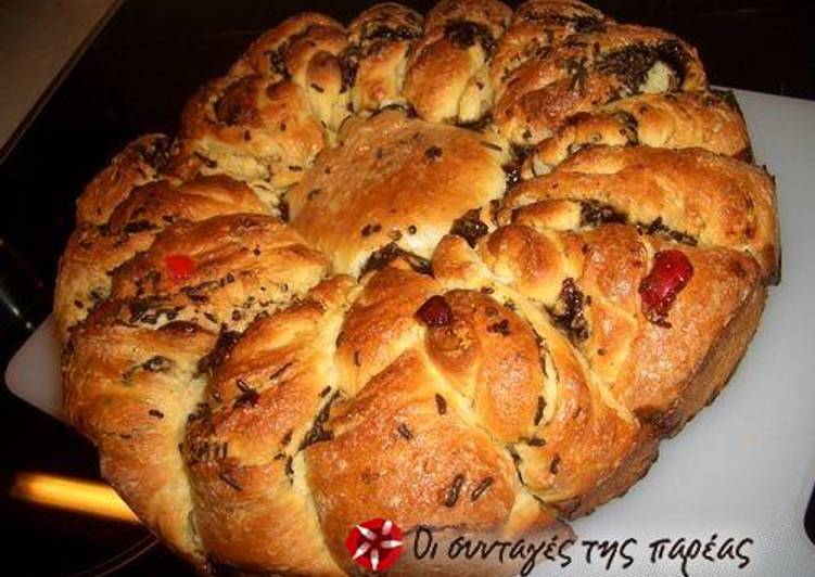 How to Prepare Favorite Vasilopita croissant