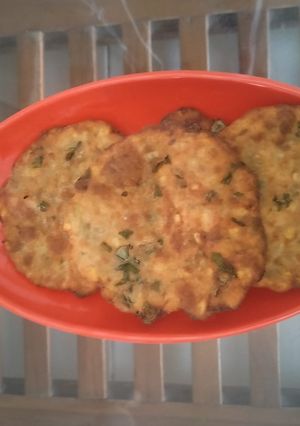 कच्चे केले की पूरी (kacche kele ki puri recipe in hindi) रेसिपी मुख्य फोटो