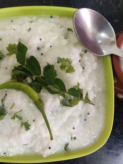 कर्ड राइस (curd rice recipe in Hindi) रेसिपी मुख्य फोटो