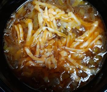 Easy Serving Recipe Cheddar Onion and Leek Soup Home Style