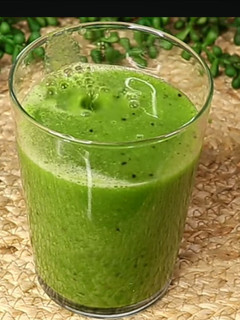 Una foto de Batido de kiwi y espinacas