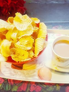 आलू के मसालेदार चिप्स  (aloo ke masaledar chips recipe in Hindi) रेसिपी मुख्य फोटो