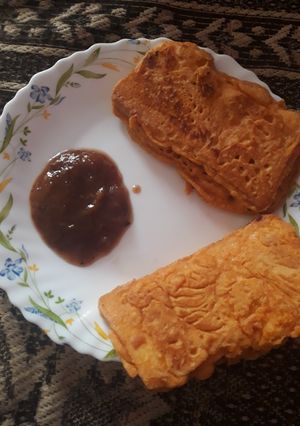 A picture of Low fat Bread pakoda.