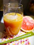 Jugo Medicinal de Manzana, Pomelo, Aloe Vera y Aceite de Oliva