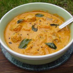 A picture of Pumpkin and toor daal curry-Kerala style.