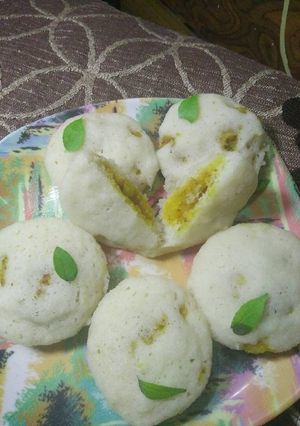 A picture of Stuffed idli.