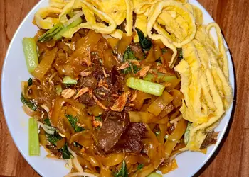 Masakan Populer Kwetiau goreng sapi Sedap Nikmat