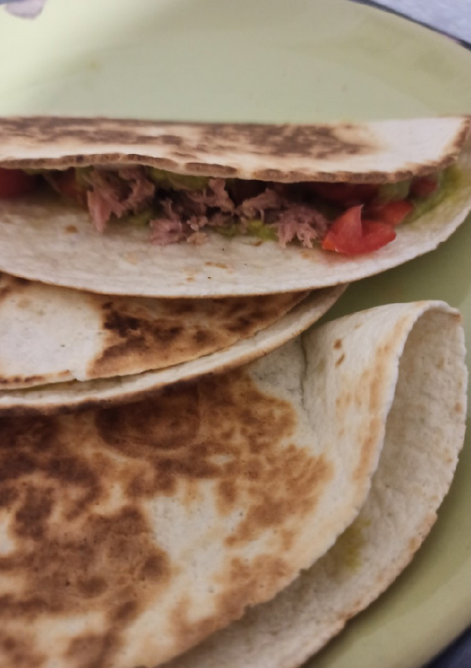 Una foto de Fajitas con atún