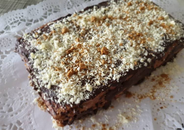 Tarta de galletas y chocolate