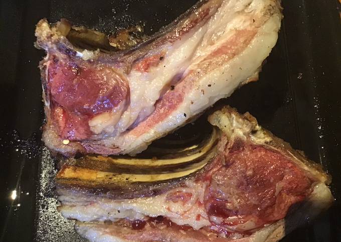 Air fryer outlet rack of lamb