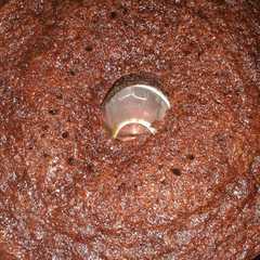 A picture of Cake caramel a.k sarang semut.