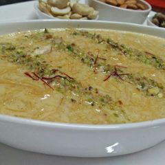 A picture of Sheer Khurma.
