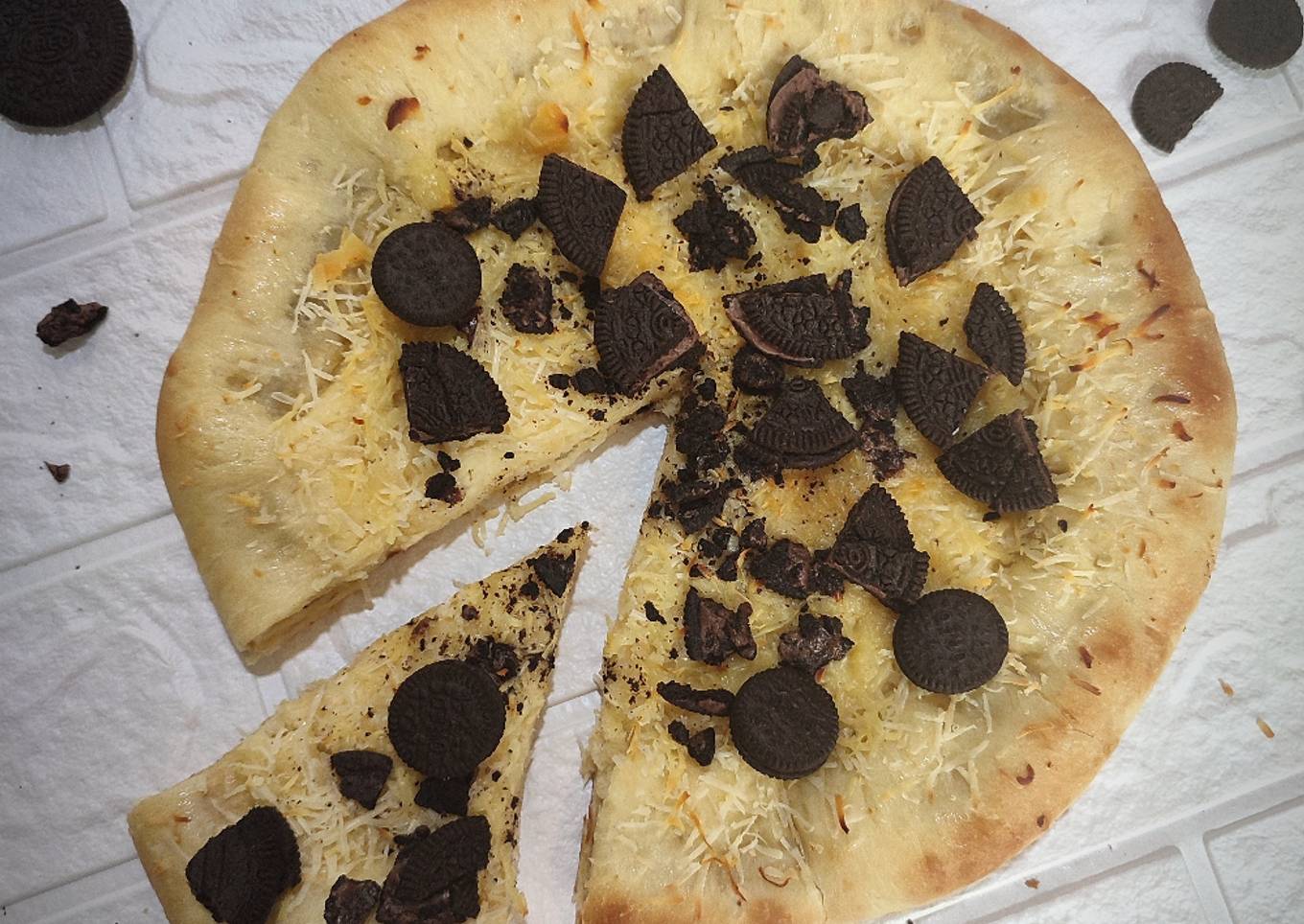 Orea Cheese Pizza