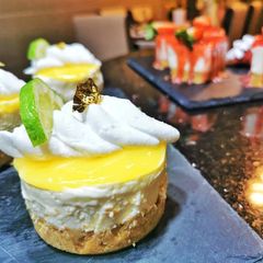 A picture of Lemon cheescake.