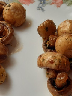 Una foto de Champiñones al ajillo en airfryer