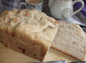 Una foto de Pan de cacahuetes, alcaravea y sésamo