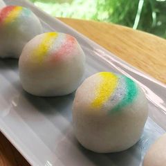 A picture of Niji: Rainbow - Jouyo Manju (Wagashi).