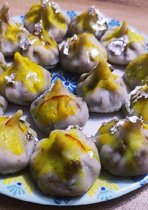 A picture of Modak.