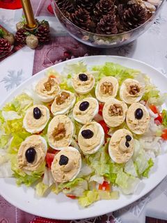 Una foto de Huevos rellenos en Nochevieja