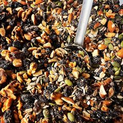 A picture of Organic Granola.