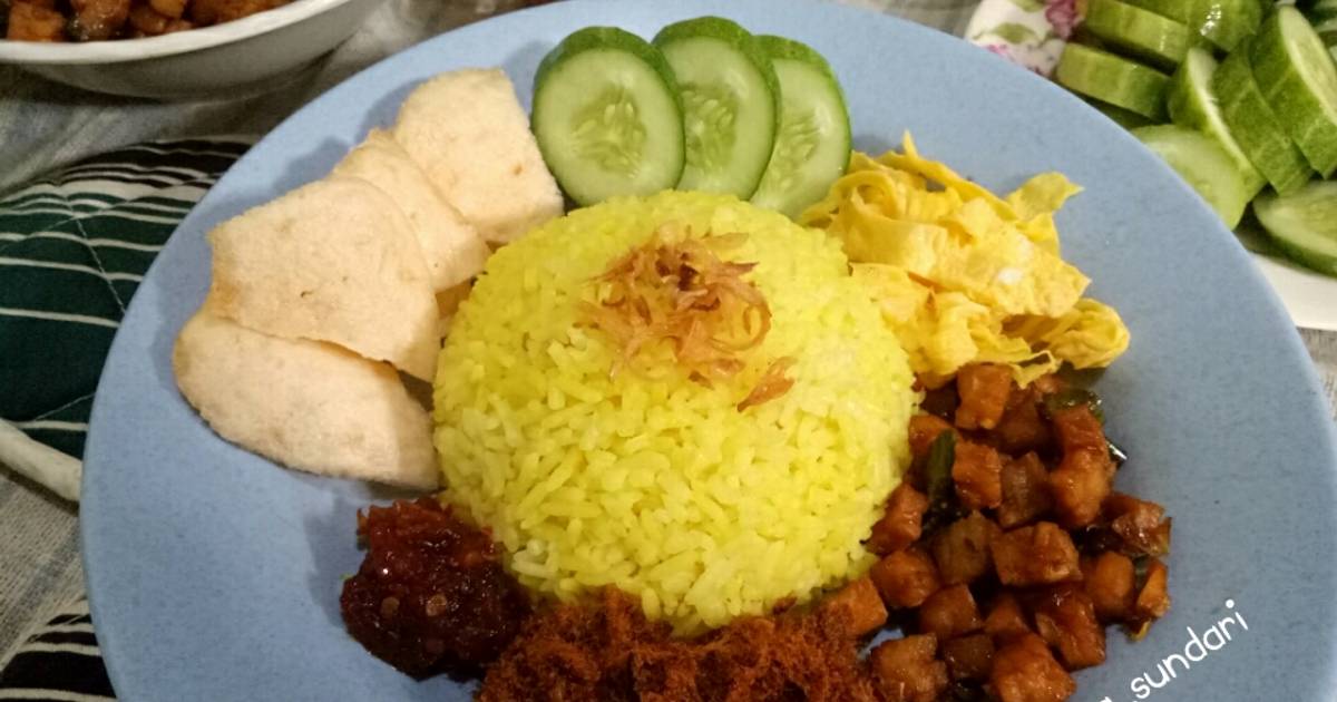 Resep 141. Nasi Kuning Rice Cooker Oleh Agustina Sundari - Cookpad