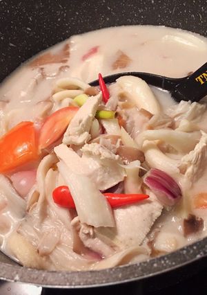 A picture of Tom Kha Kai Soup.