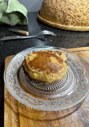 Una foto de Tortitas Finas de Banana y Mantequilla de Maní