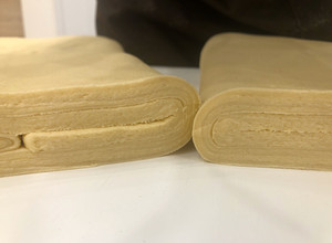 Vajas leveles tészta (tojásmentes) recept fotója