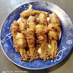A picture of Enoki Mushroom Roll.