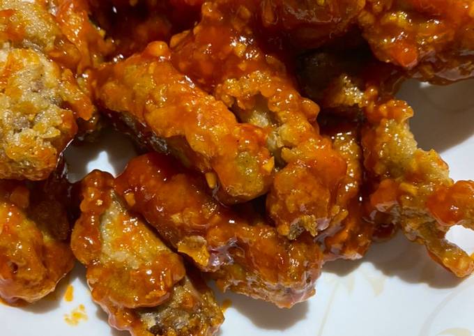 Korean fried spicy chicken - yangnyeom tongdak