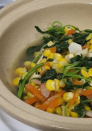 Foto resep Tumis bayam wortel jagung simpel