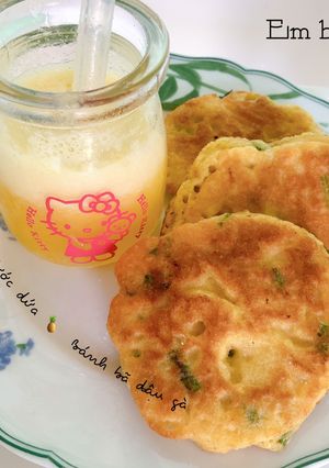 A picture of Baby Food with 🐬: Chickpea Pulp Cakes.