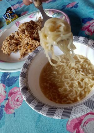A picture of Instant Noodles for my kids.
