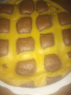Una foto de Torta matera de chocolate con crema pastelera de limón